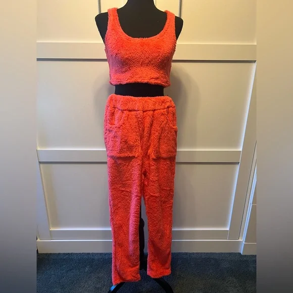 Fuzzy 3 Piece Loungewear Set Size S NWOT - Picture 3 of 7